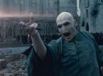 Ator de Voldemort defende J.K. Rowling após abuso verbal