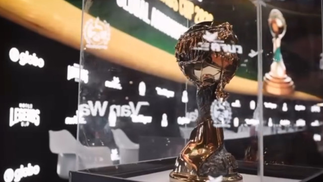 Romário, Puyol, Agüero e Henry se inscrevem para a primeira Copa Mundial das Lendas no Brasil