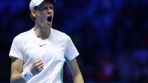 Jannik Sinner se retira do Cincinnati Open devido a lesão no joelho