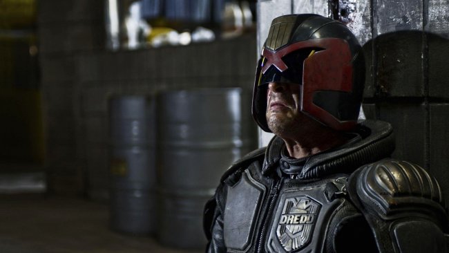 Karl Urban retornaria ao papel de Juiz Dredd 