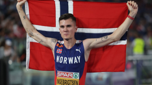 Jakob Ingebrigtsen adiciona mais uma medalha de ouro no Campeonato Europeu meses após a cirurgia