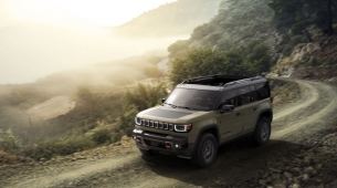 Jeep revela o SUV Recon 2026 totalmente novo e totalmente elétrico