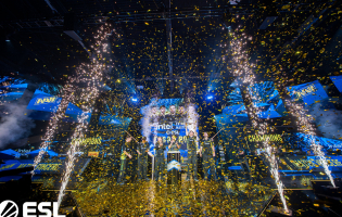 IEM Atlanta 2026: Trof&eacute;u Natus Vincere levanta o trof&eacute;u ap&oacute;s derrotar o GamerLegion na final