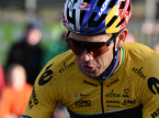Wout van Aert supera Pogacar no sprint em Paris-Roubaix e vence o segundo Monumento, "significa basicamente tudo para mim"