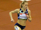 Keely Hodgkinson &eacute; a mais r&aacute;pida na primeira rodada dos 800m em Birmingham, busca o terceiro t&iacute;tulo europeu consecutivo