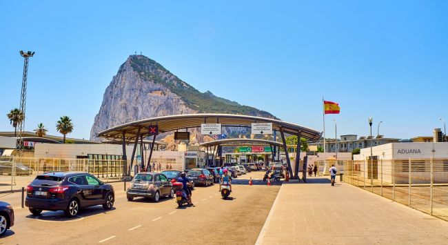 A cerca e a fronteira de Gibraltar desapareceram oficialmente: 15.000 trabalhadores se beneficiarão delas todos os dias